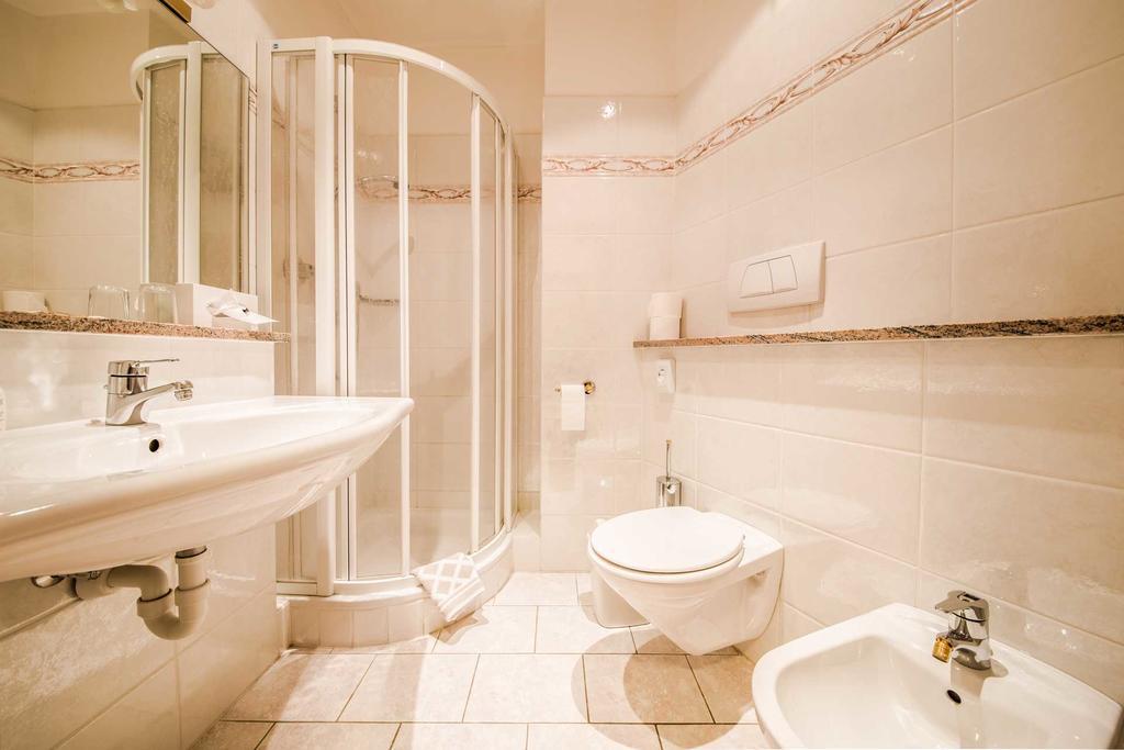 Hotel Walter Шена Екстериор снимка